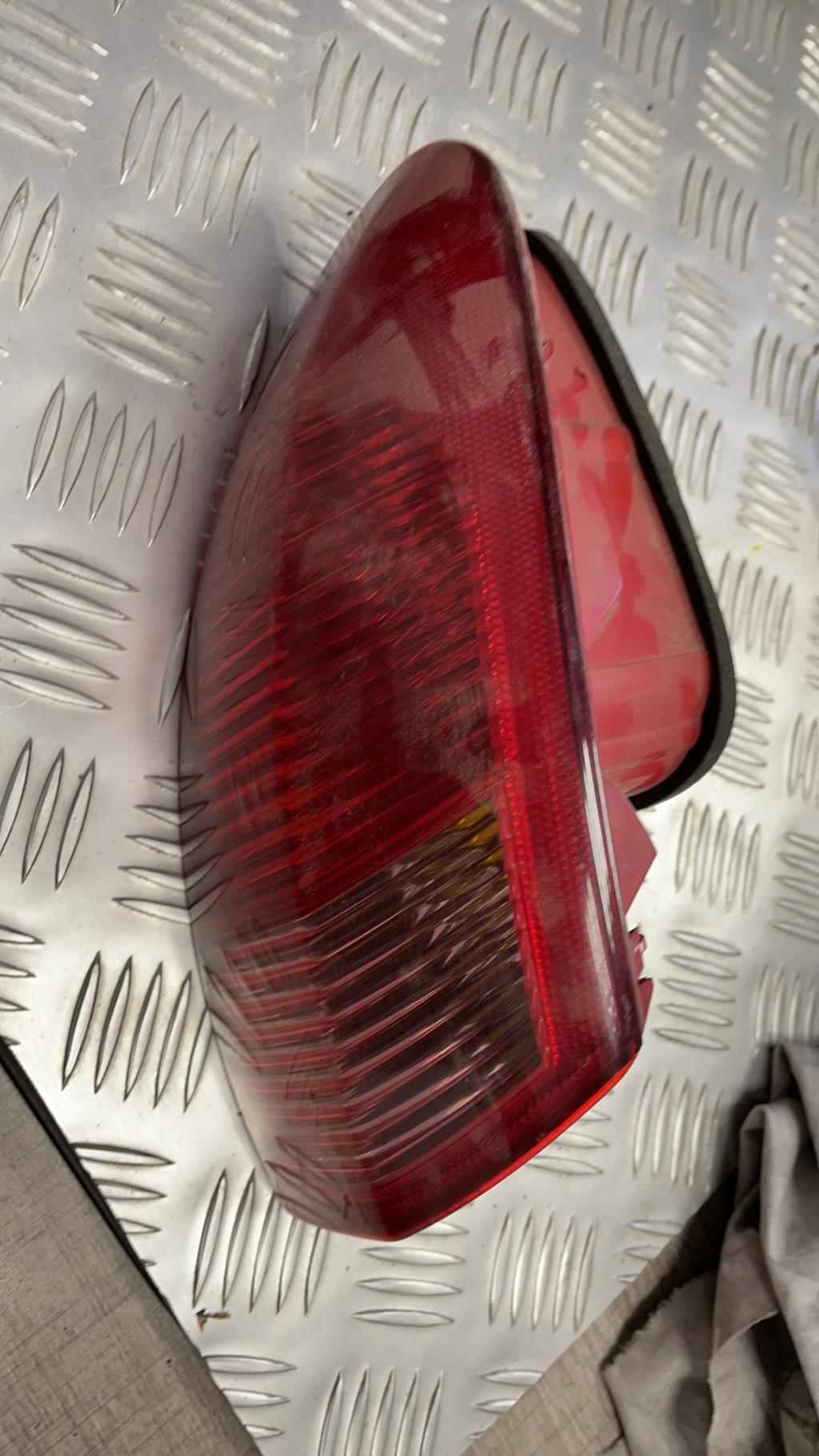 Fanale posteriore principale sinistro (luci) ALFA ROMEO 147 PHASE 2 Diésel - 1