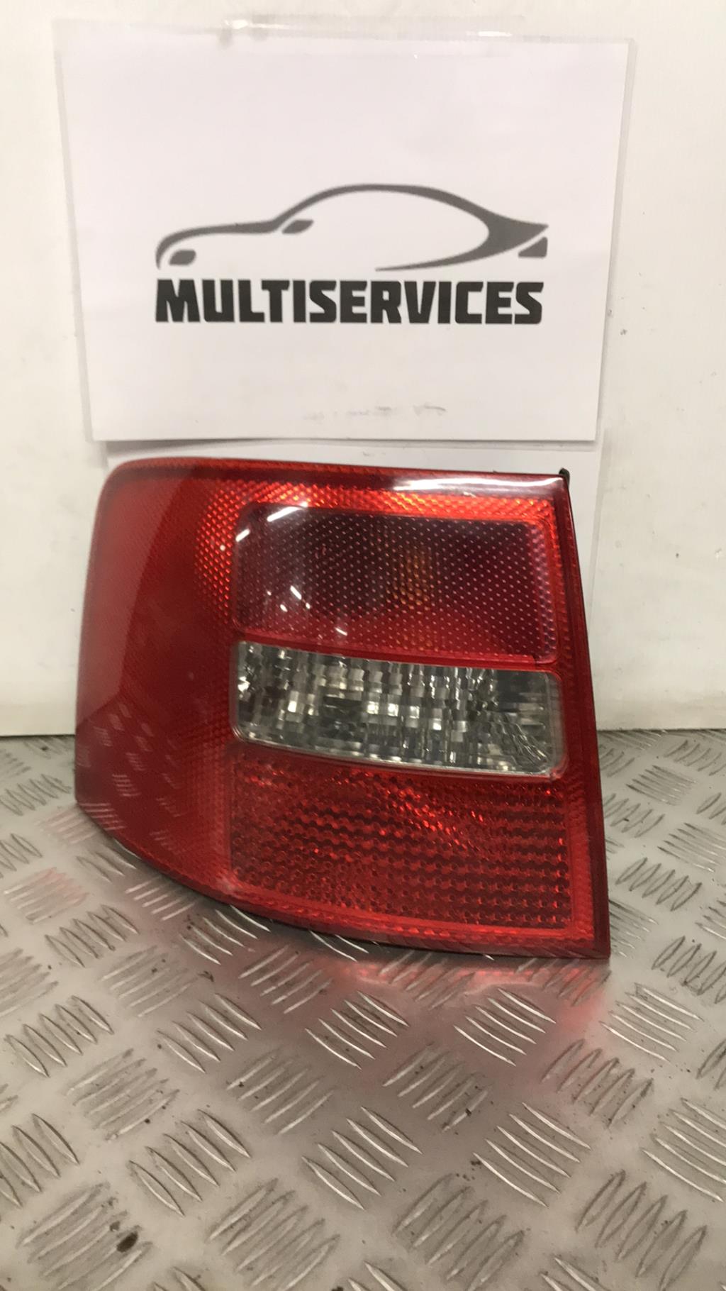 Fanale posteriore principale sinistro (luci) AUDI A6 2 ALLROAD PHASE 2 BREAK Diésel - 1