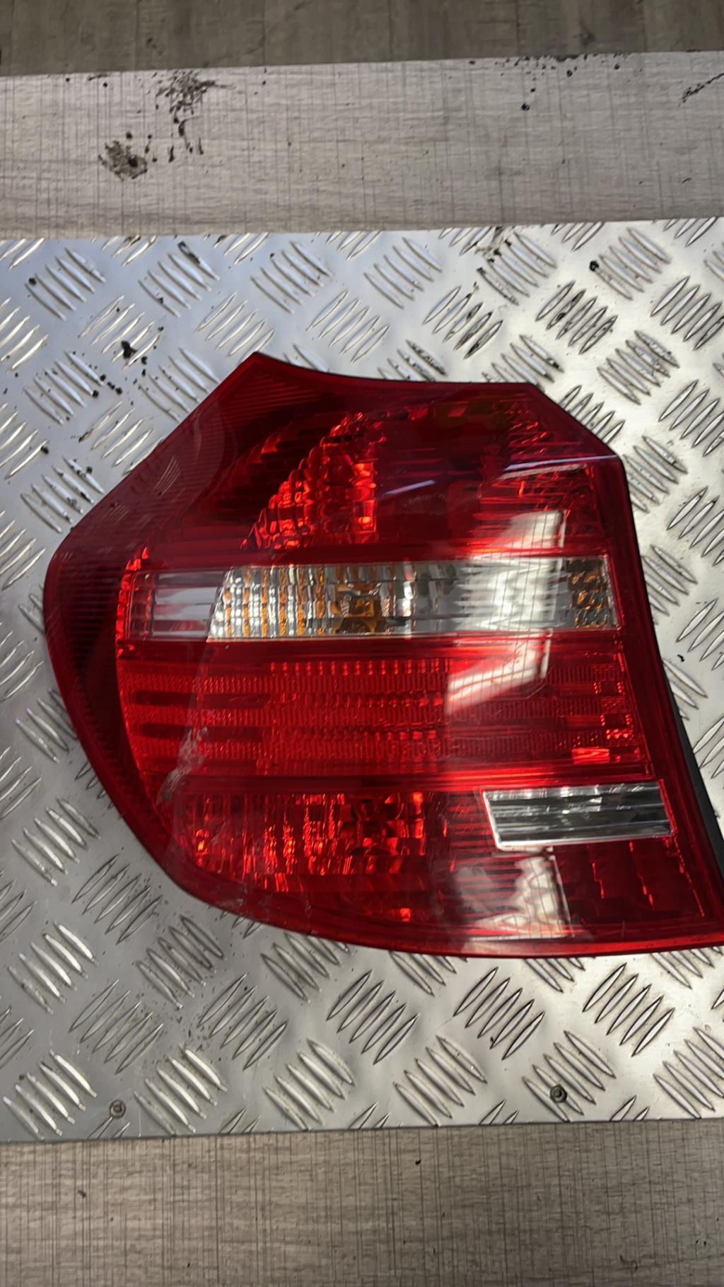 Fanale posteriore principale sinistro (luci) BMW SERIE 1 E87 PHASE 2 Diésel - 1