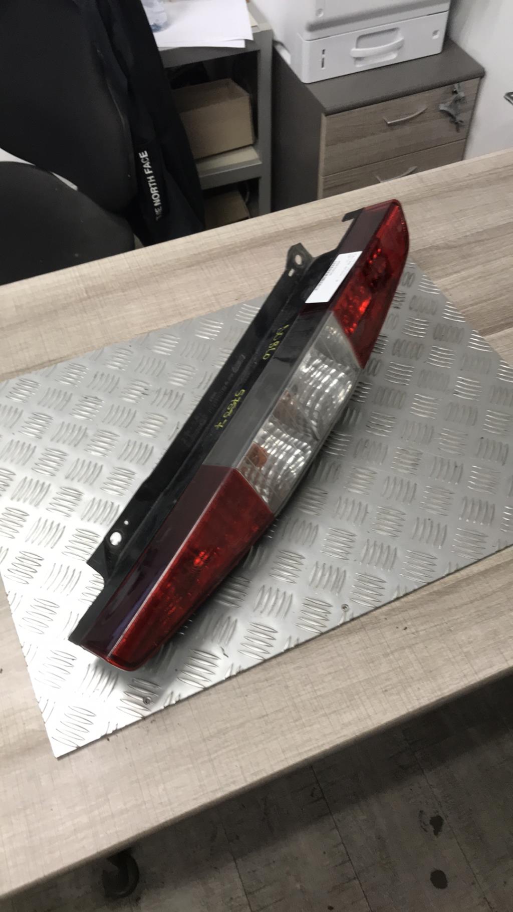 Fanale posteriore principale sinistro (luci) FIAT DOBLO 1 PHASE 1 Diésel - 1