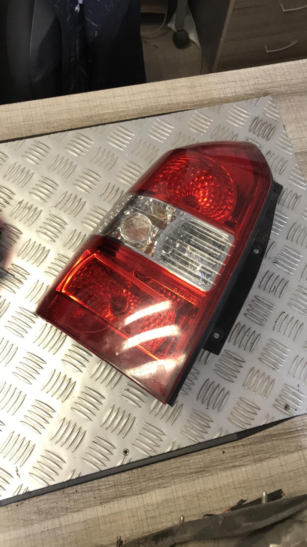 Fanale posteriore principale sinistro (luci) HYUNDAI TUCSON 1 Diésel - 1