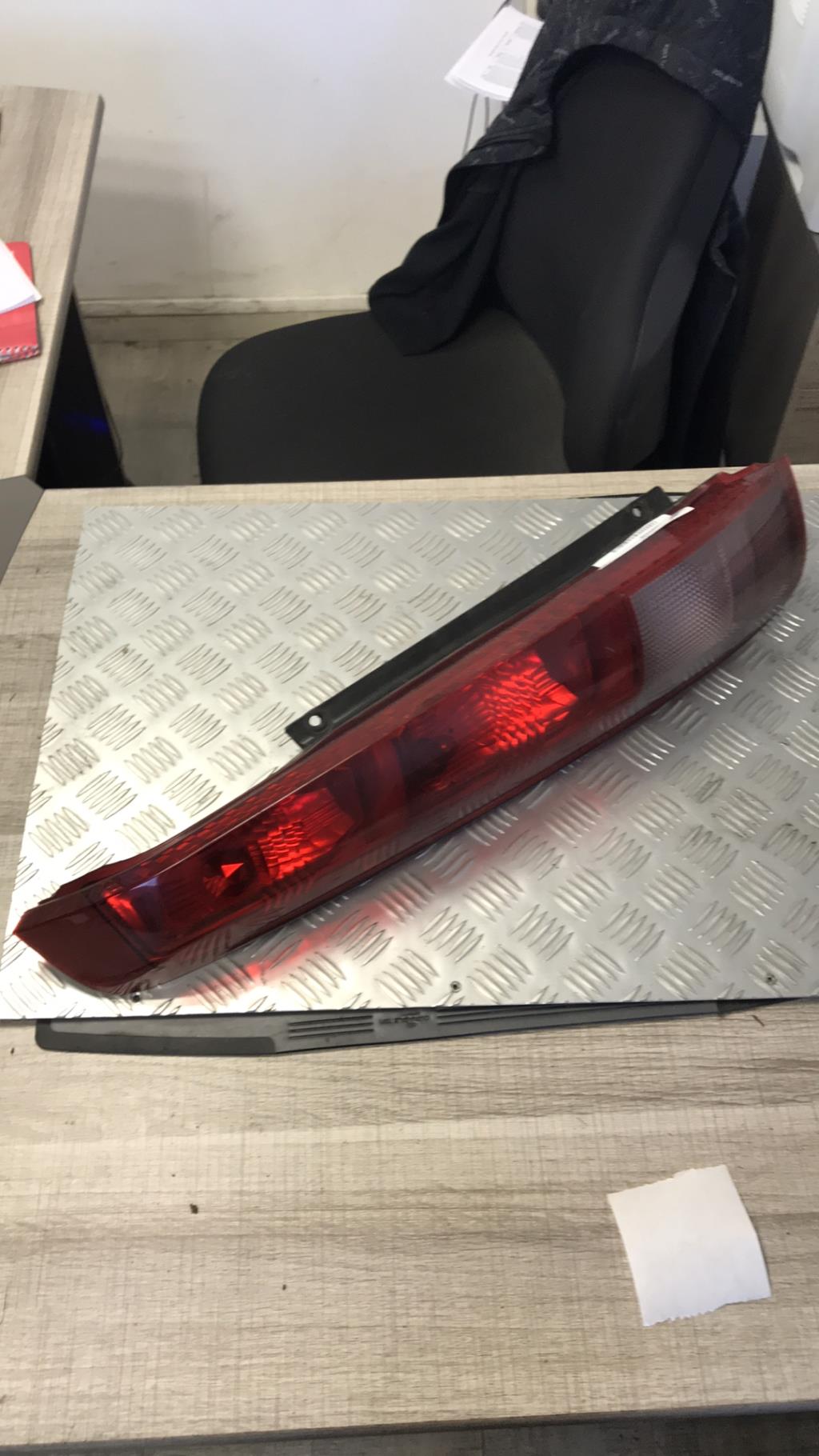 Fanale posteriore principale sinistro (luci) NISSAN X-TRAIL 1 PHASE 1 Diésel - 1