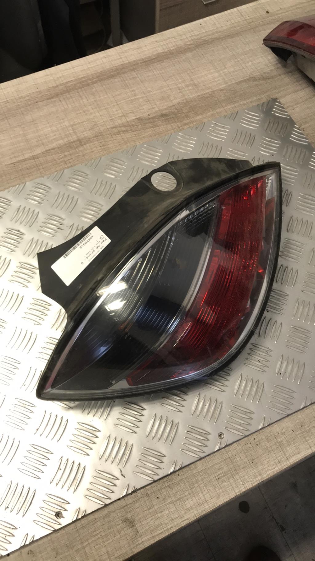 Fanale posteriore principale sinistro (luci) OPEL ASTRA H GTC PHASE 1 Diésel - 1