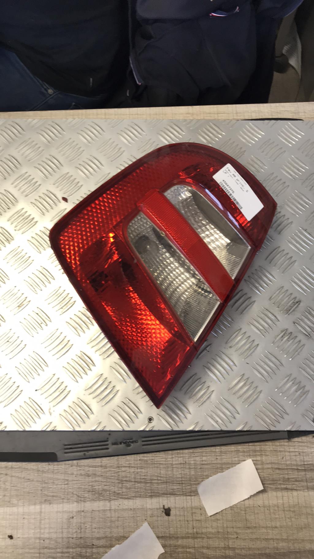 Fanale posteriore principale sinistro (luci) SKODA FABIA 1 PHASE 1 BREAK Diésel - 1