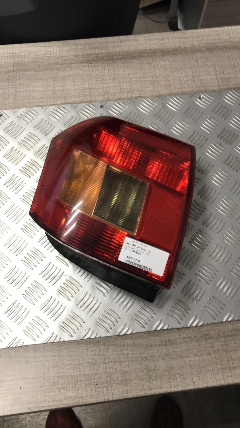 Fanale posteriore principale sinistro (luci) TOYOTA COROLLA 10 PHASE 1 Diésel - 1