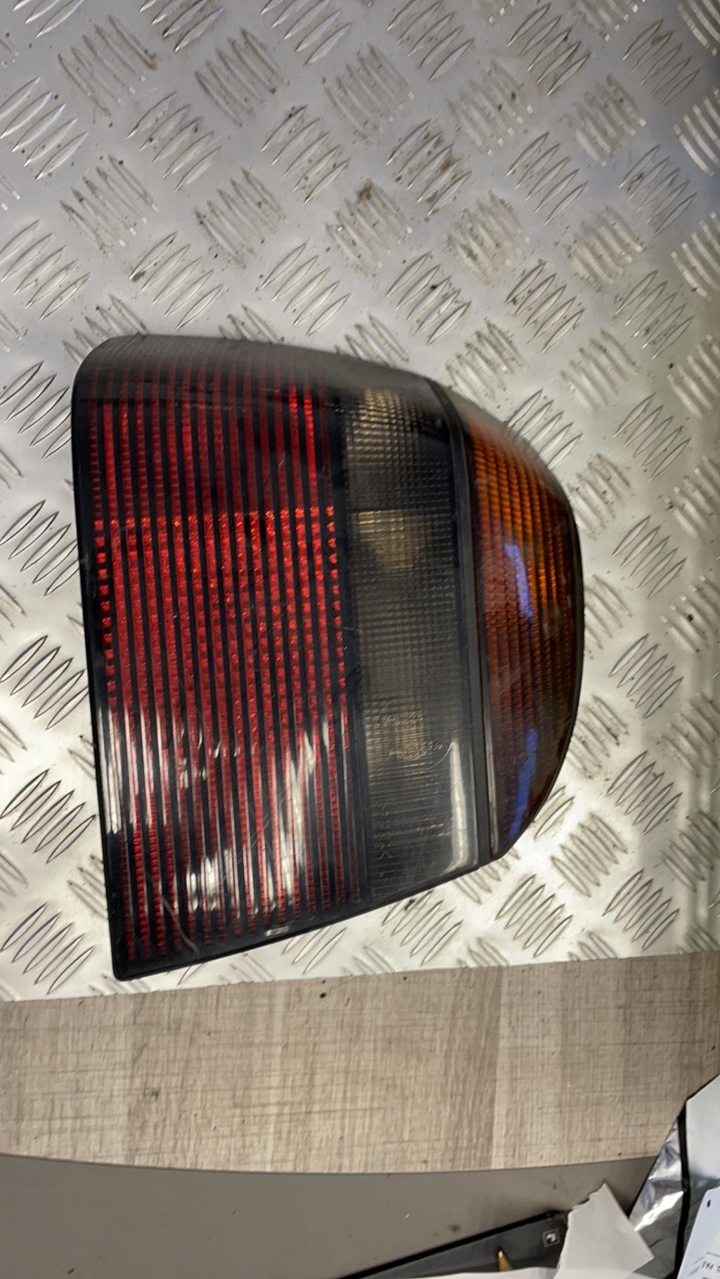 Fanale posteriore principale sinistro (luci) VOLKSWAGEN GOLF 3  - 1