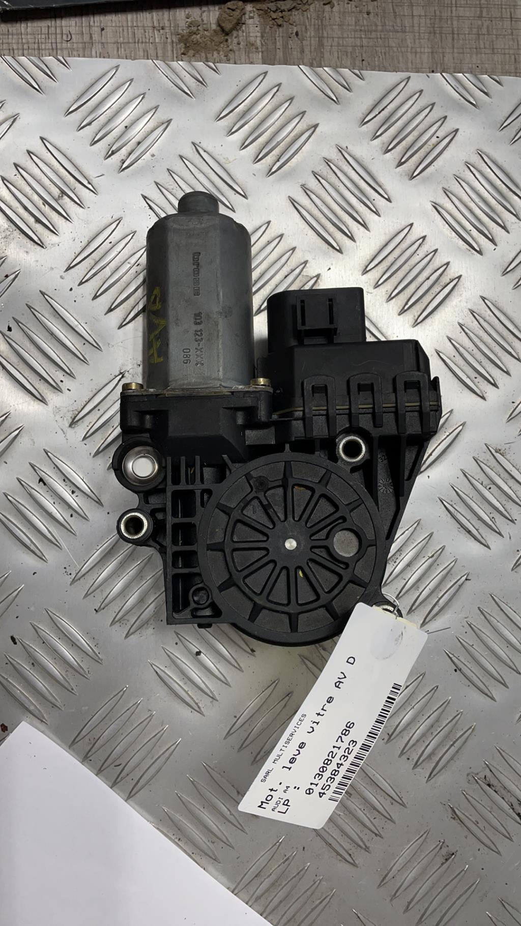 Motore alzacristalli anteriore destro AUDI A5 1 CABRIO PHASE 1 Gasolina - 1