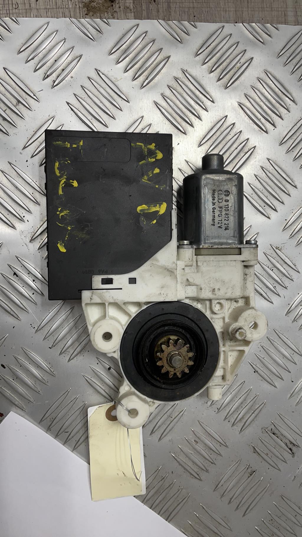 Motore alzacristalli anteriore destro FORD FOCUS 2 PHASE 1  - 1