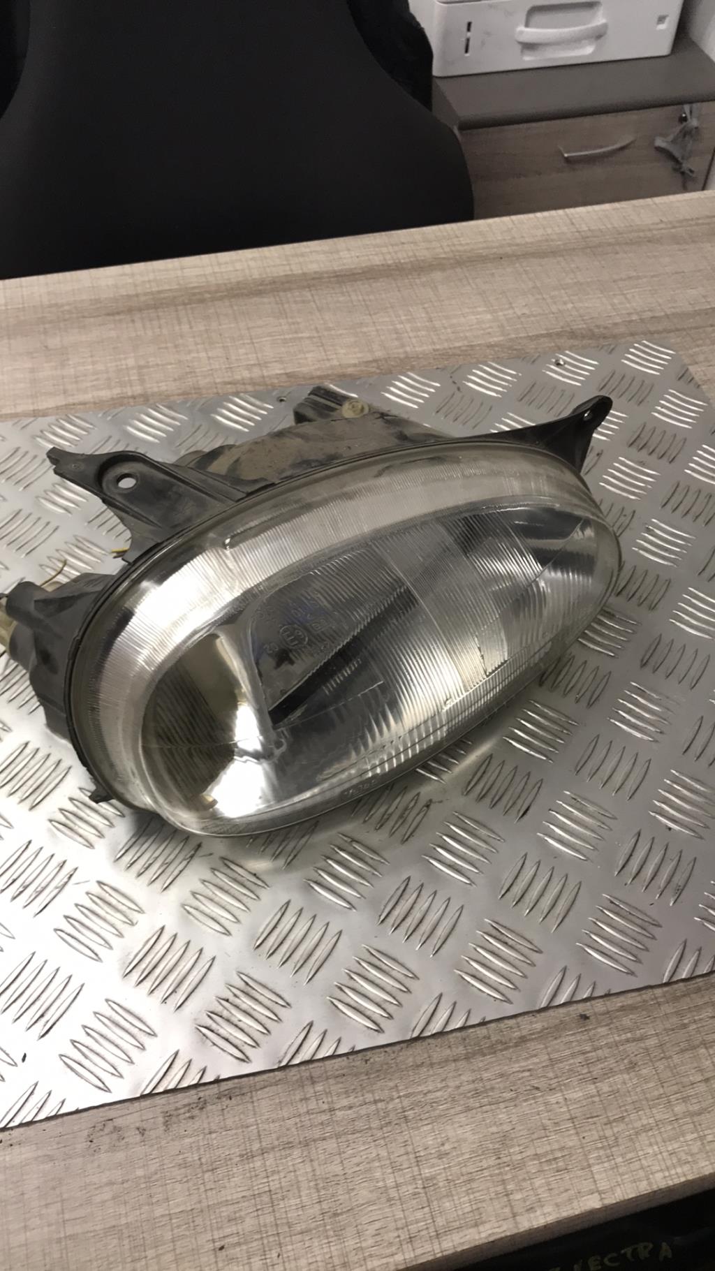 Gruppo ottico anteriore principale destro (luci)(faro) OPEL CORSA B PHASE 1 Gasolina - 1