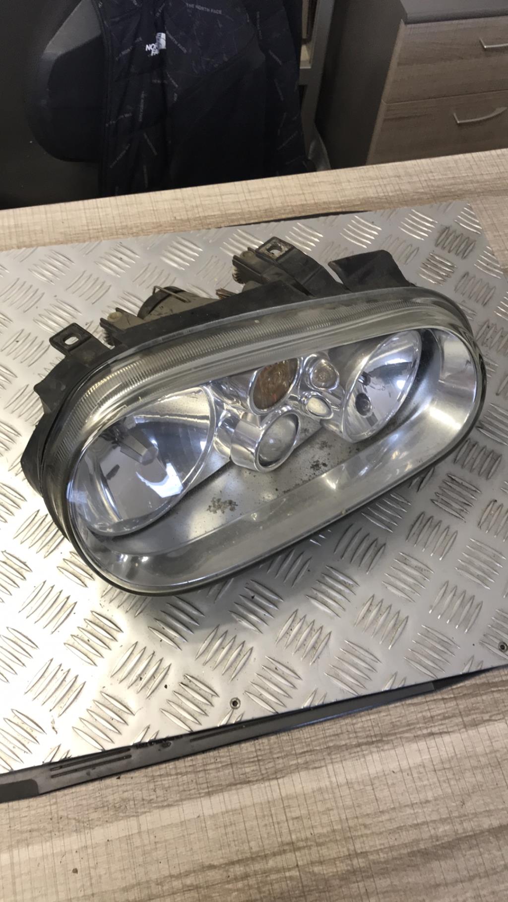 Gruppo ottico anteriore principale destro (luci)(faro) VOLKSWAGEN GOLF 4 Diésel - 1