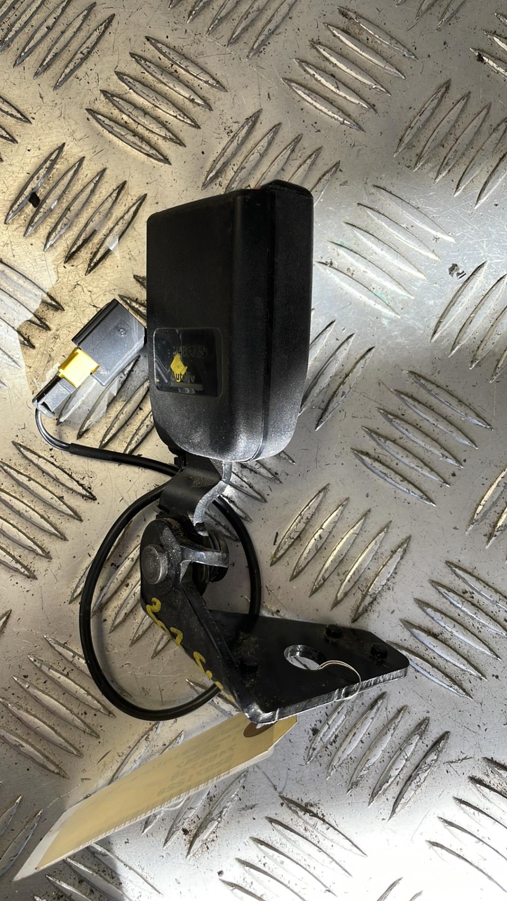 Aggancio cintura sicurezza posteriore sinistro PEUGEOT 207 PHASE 1  - 1