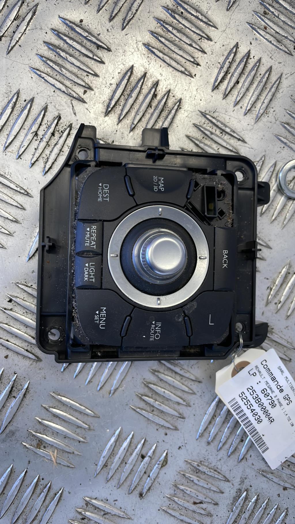 Commande GPS RENAULT MEGANE 3 PHASE 1 Essence - 1