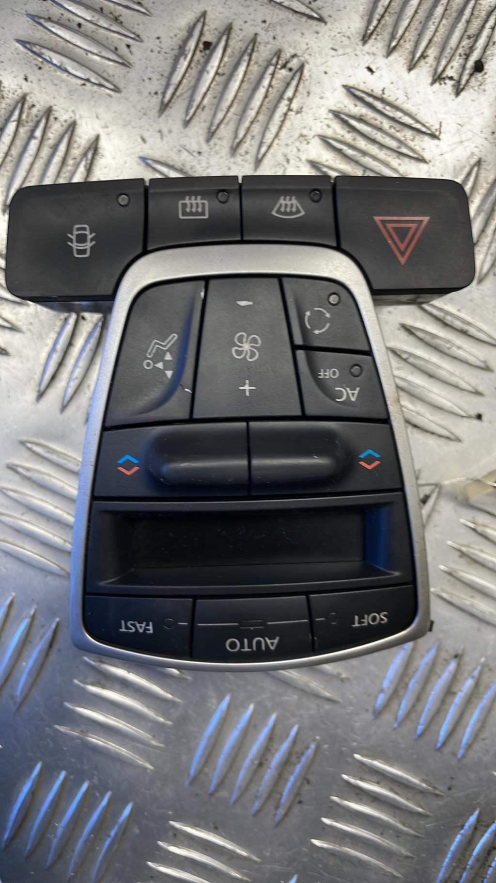 Commande chauffage RENAULT LAGUNA 3 PHASE 1 COUPE Diesel - 1
