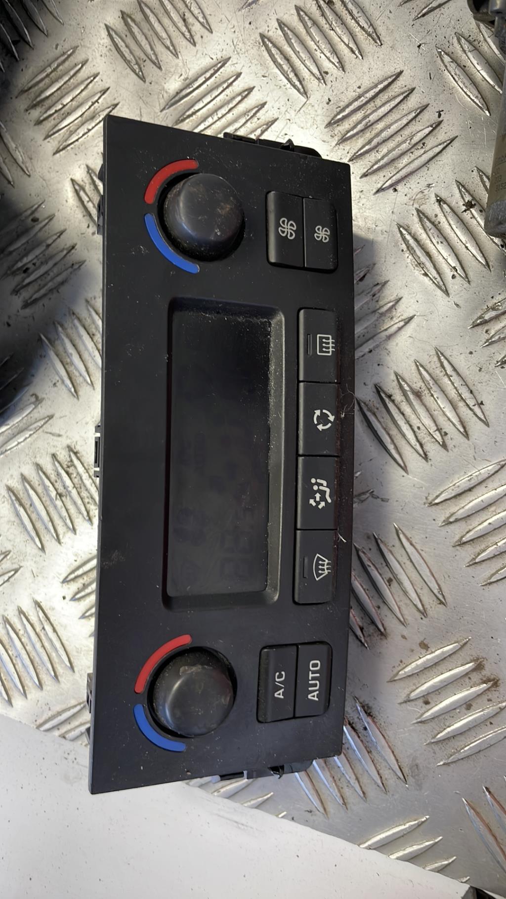 Commande chauffage PEUGEOT 207 PHASE 1 Diesel - 1