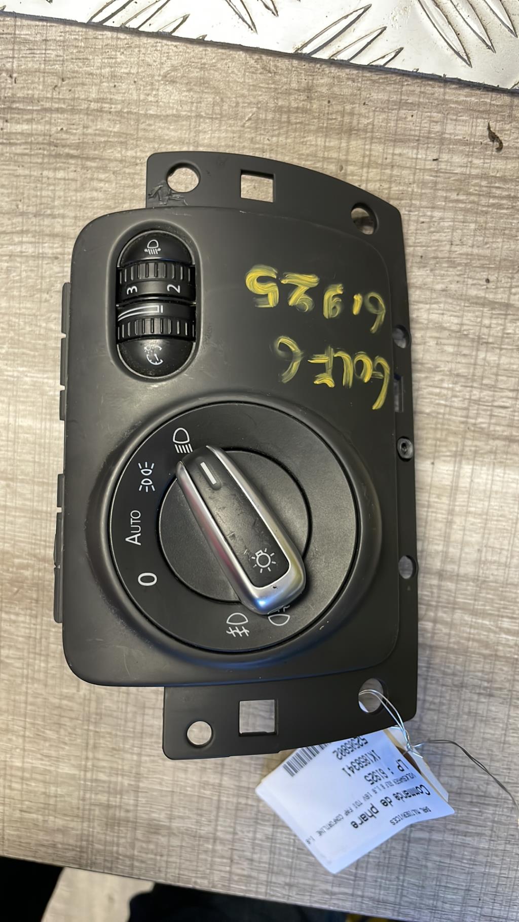 Commande de phare VOLKSWAGEN GOLF 6 Diesel - 1