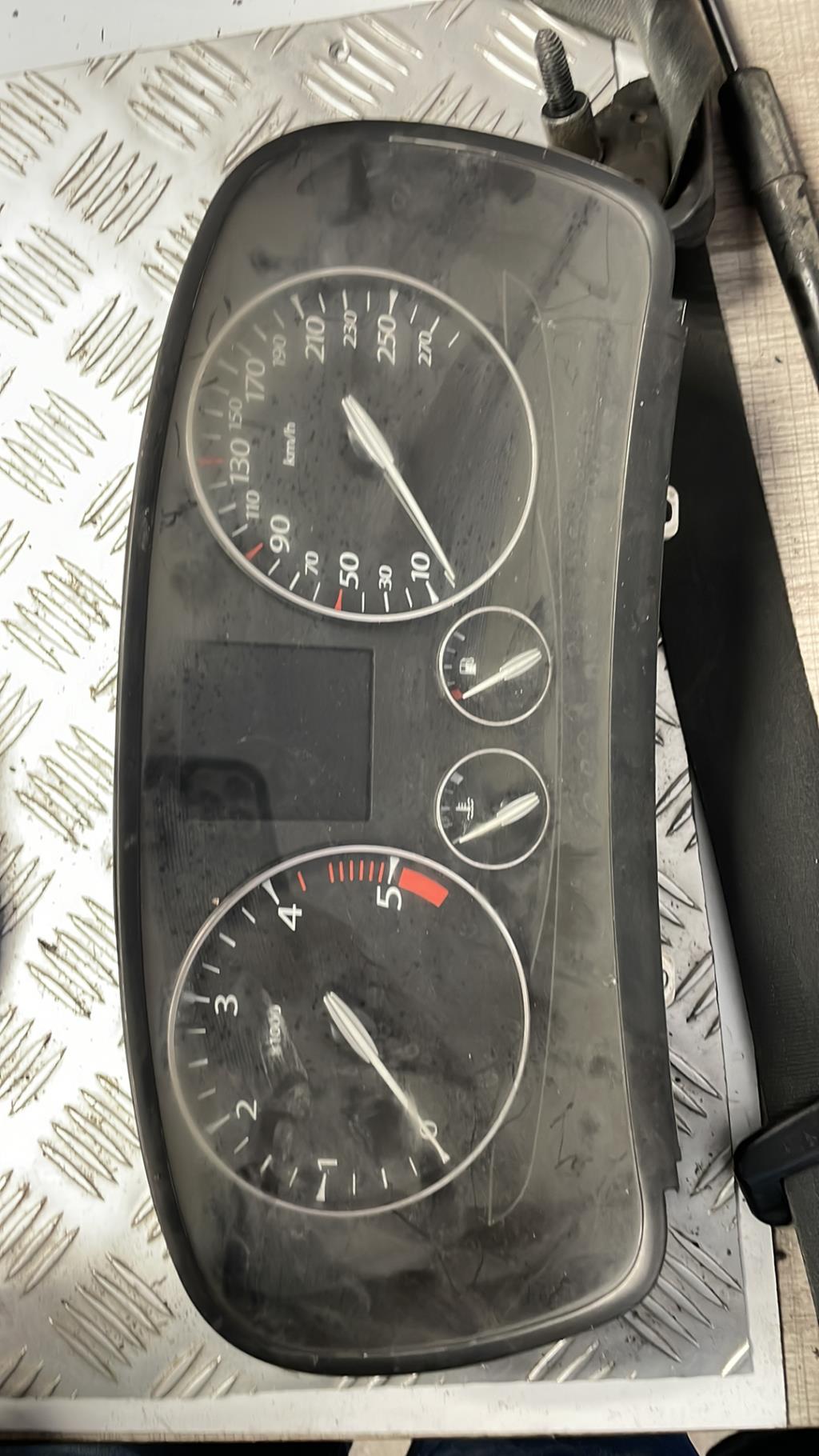 Compteur RENAULT LAGUNA 3 PHASE 1 COUPE Diesel - 1