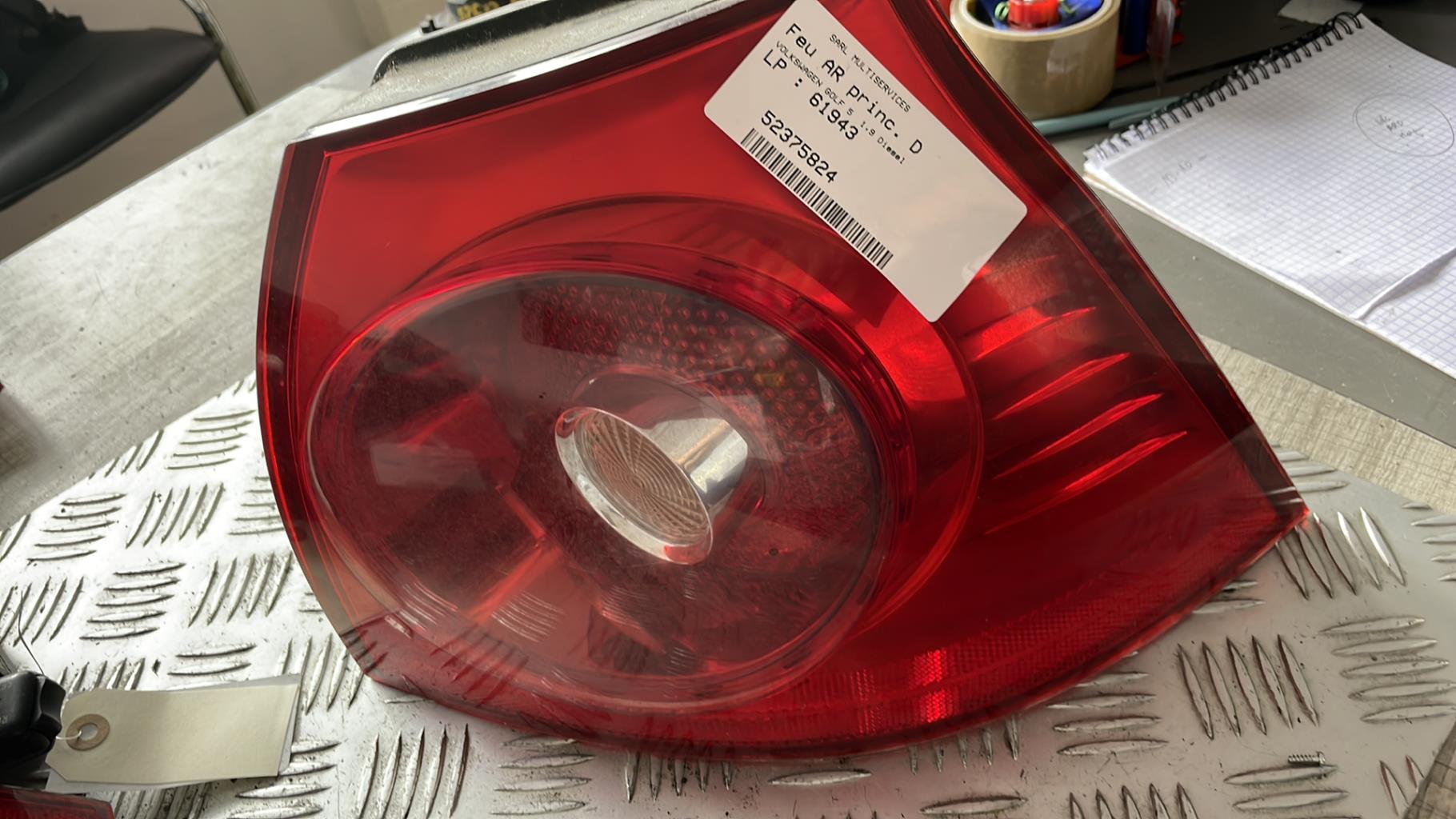 Fanale posteriore principale destro (luci) VOLKSWAGEN GOLF 5 Diésel - 1