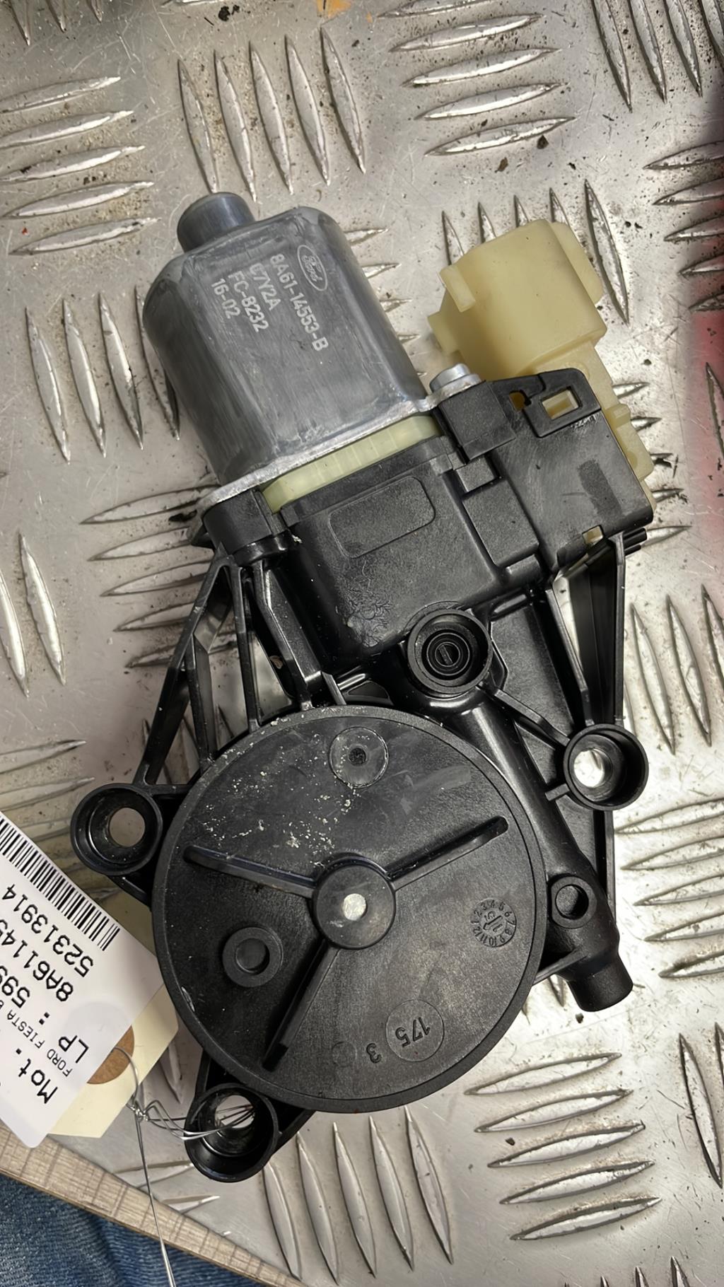 Motore alzacristalli anteriore destro FORD FIESTA 6 PHASE 2 Gasolina - 1