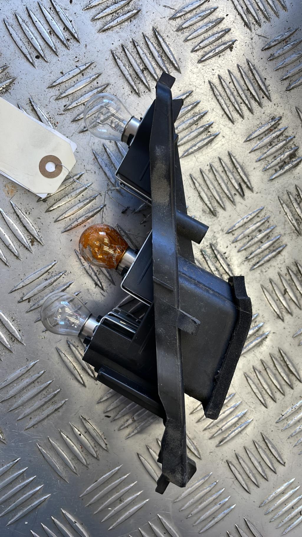 Base portalampade fanale posteriore destro RENAULT SCENIC 2 PHASE 2 Diésel - 1