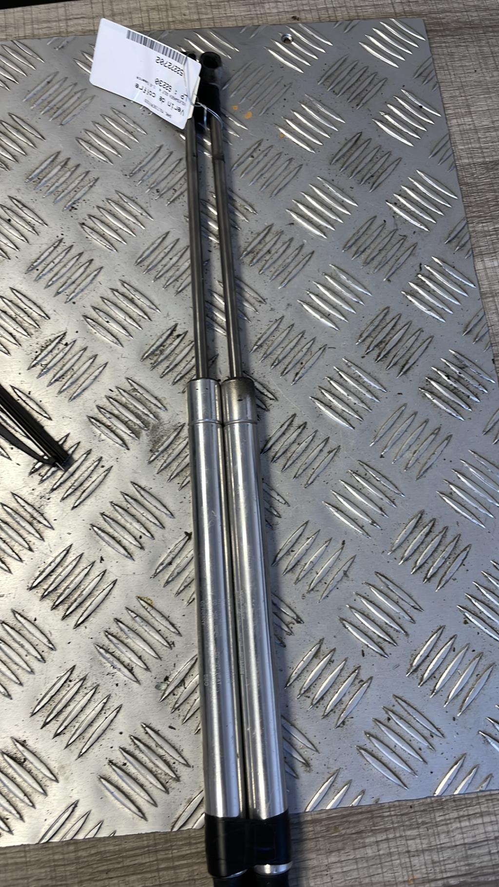Molla a gas bagagliaio VOLKSWAGEN GOLF 4 Gasolina - 1