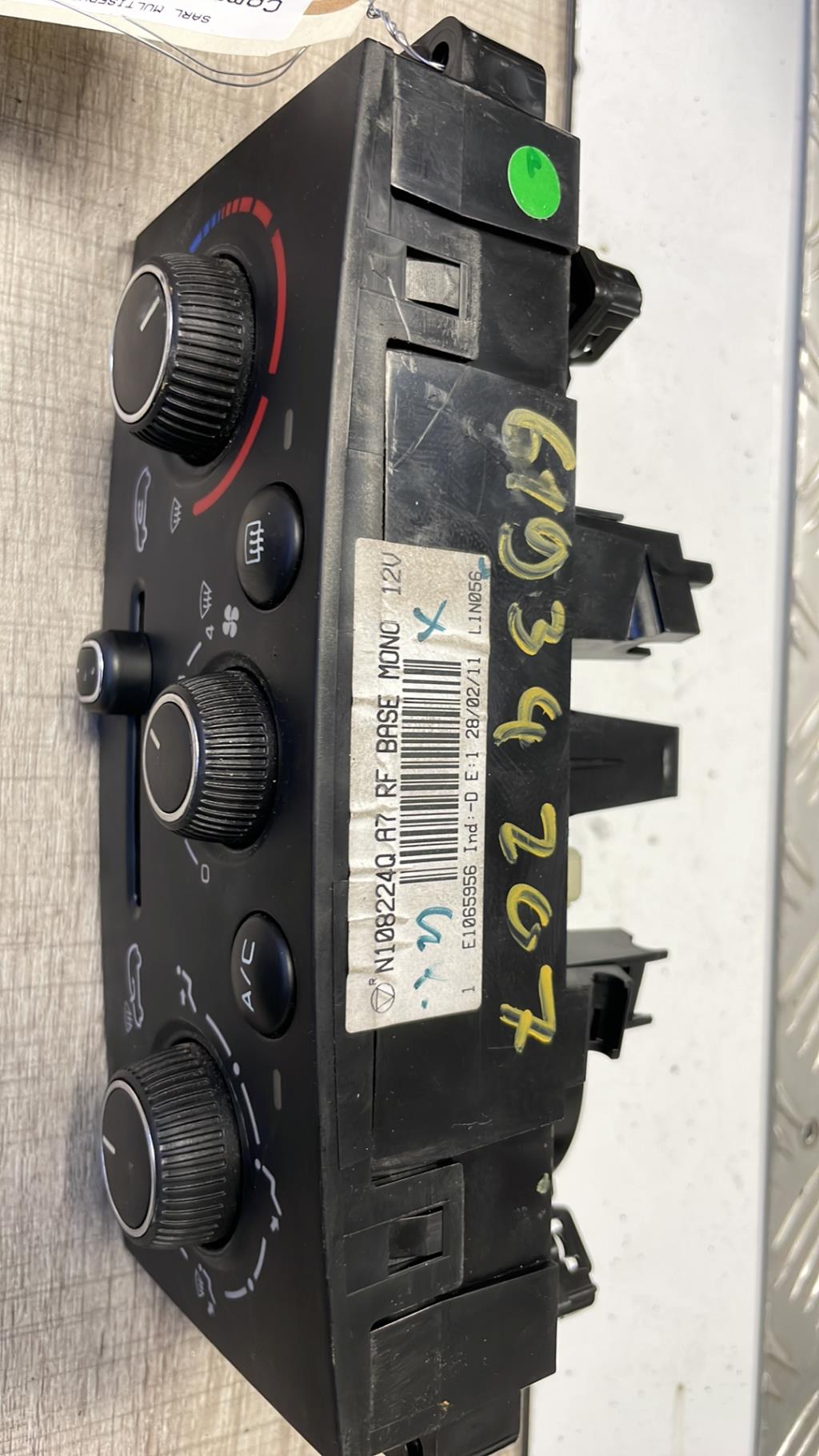 Commande chauffage PEUGEOT 207 PHASE 2 Essence - 1