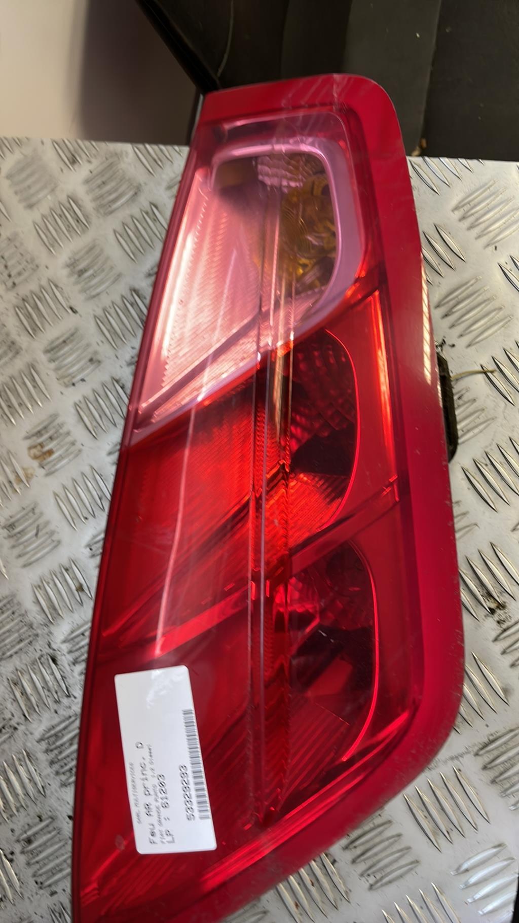 Fanale posteriore principale destro (luci) FIAT GRANDE PUNTO Diésel - 1