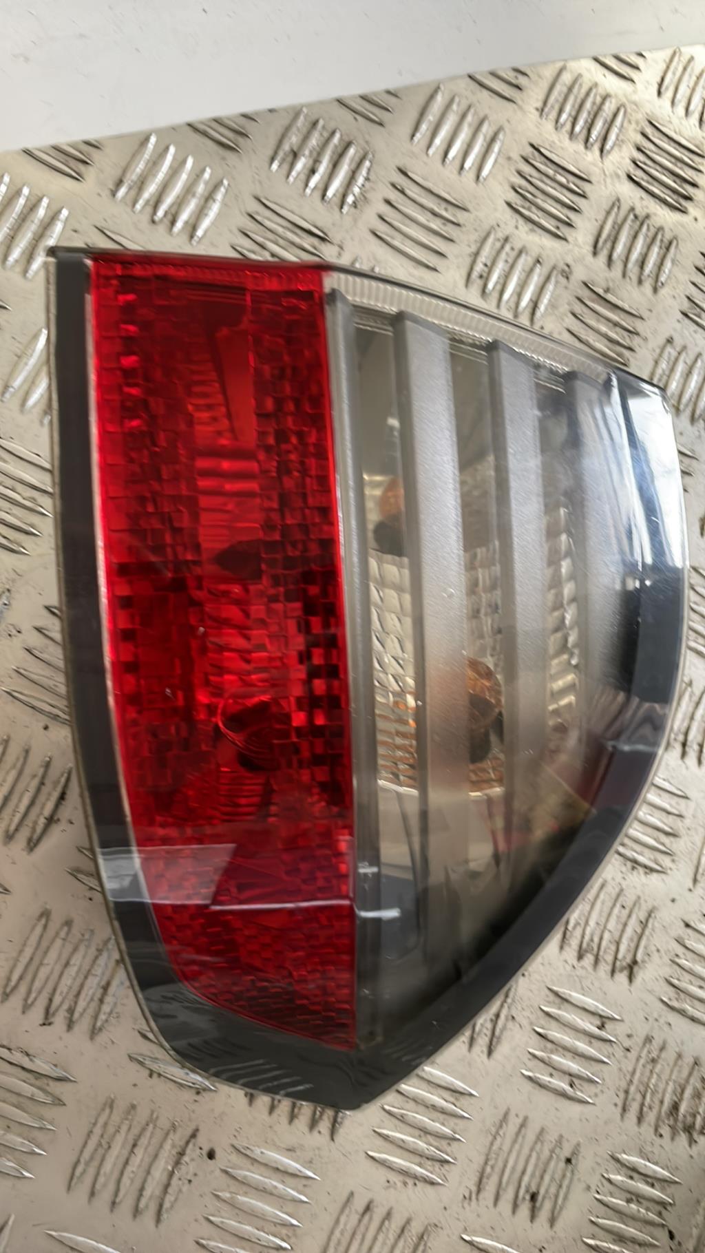 Fanale posteriore principale destro (luci) FORD S-MAX 1 PHASE 2 Diésel - 1
