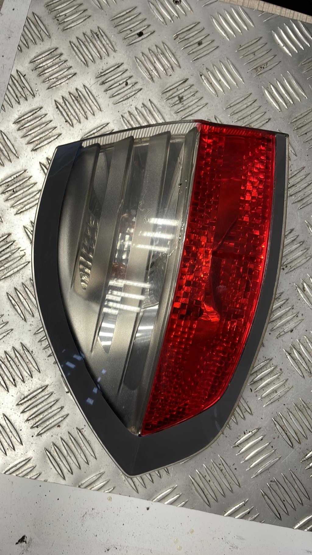Fanale posteriore principale sinistro (luci) FORD S-MAX 1 PHASE 2 Diésel - 1