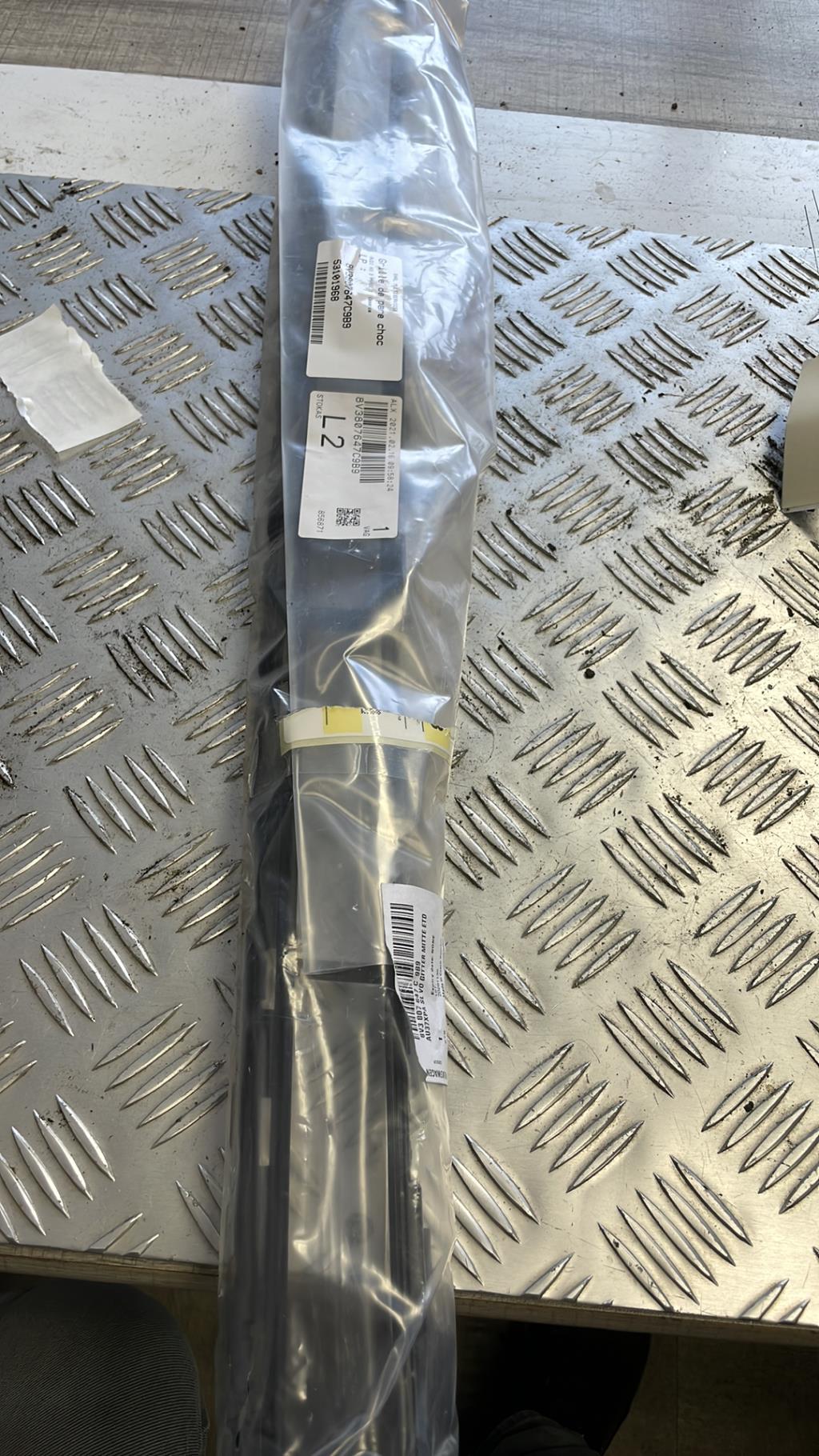 Grille de pare choc AUDI A3 3 PHASE 1 Essence - 1