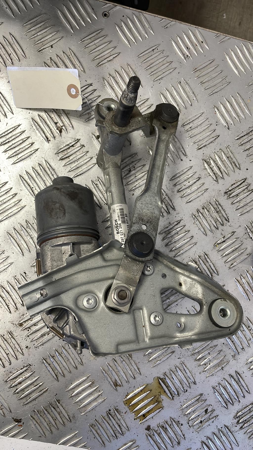 Motore tergicristallo anteriore sinistro PEUGEOT 3008 1 PHASE 1 Diésel - 1