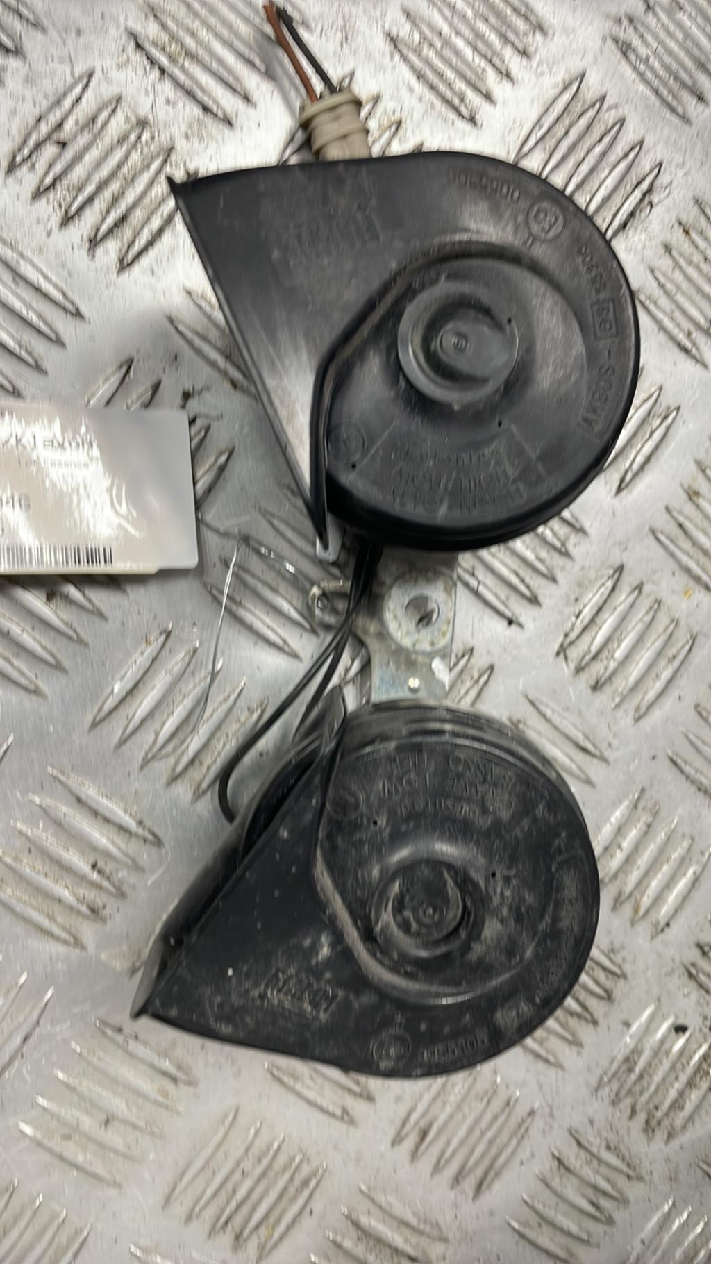 Avertisseur/Klaxon RENAULT CLIO 3 PHASE 1 Essence - 1