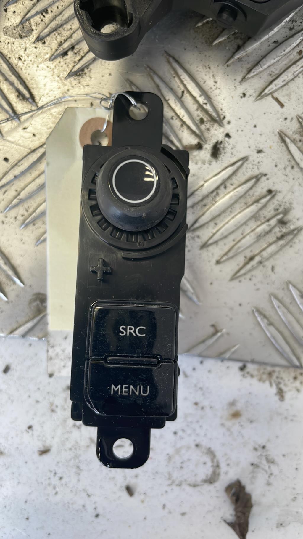 Commande autoradio PEUGEOT 208 1 PHASE 2 Essence - 1