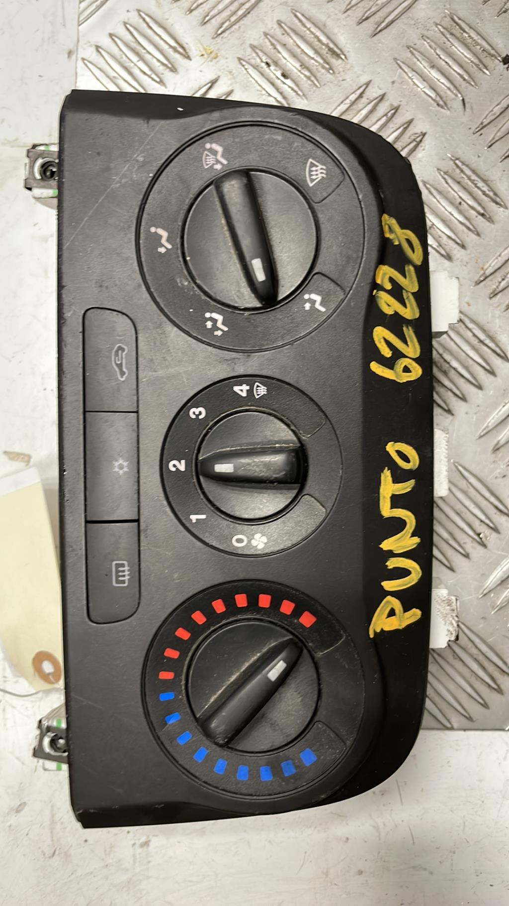 Commande chauffage FIAT GRANDE PUNTO Diesel - 1