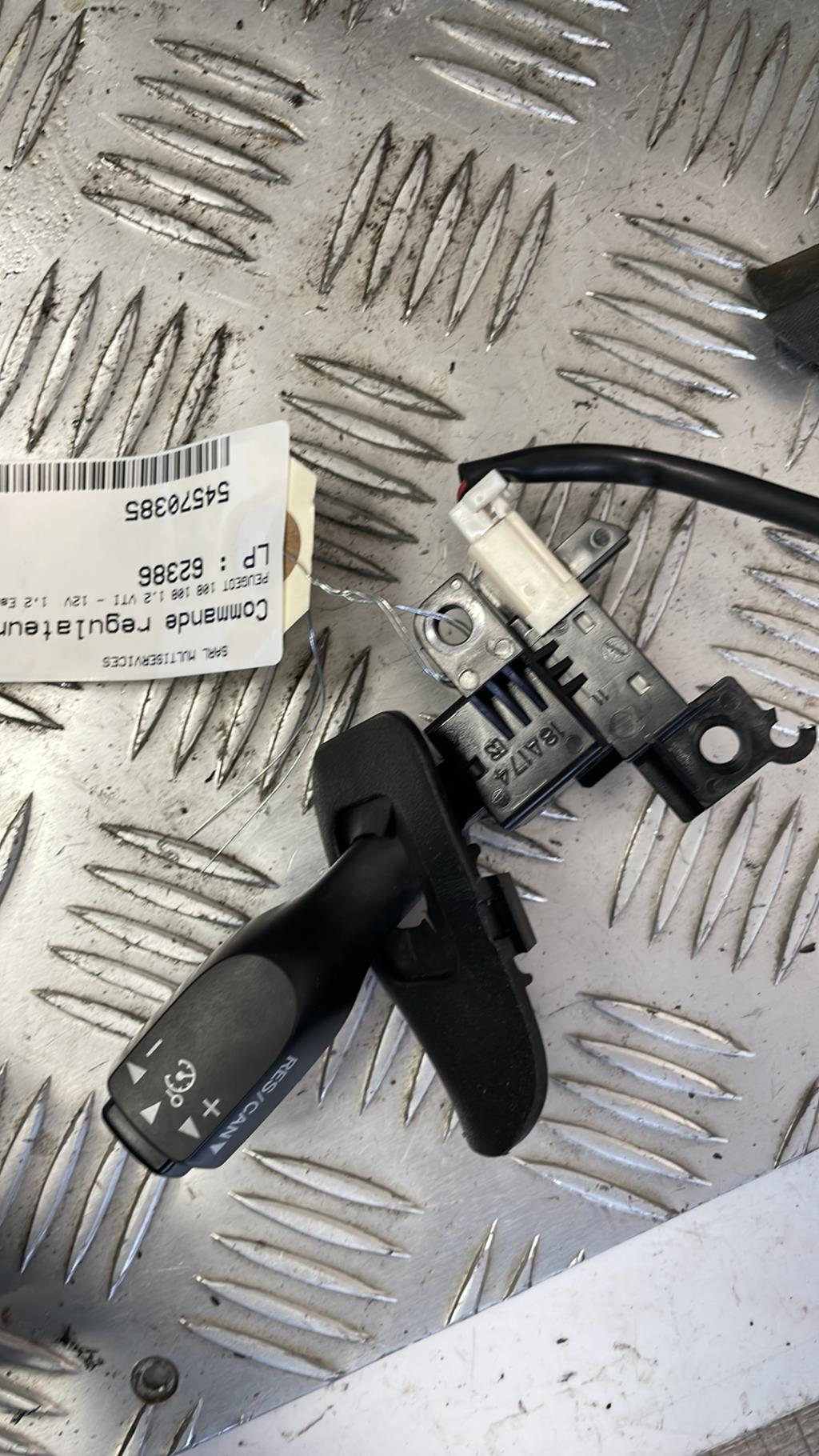 Commande regulateur vitesse PEUGEOT 108 Essence - 1