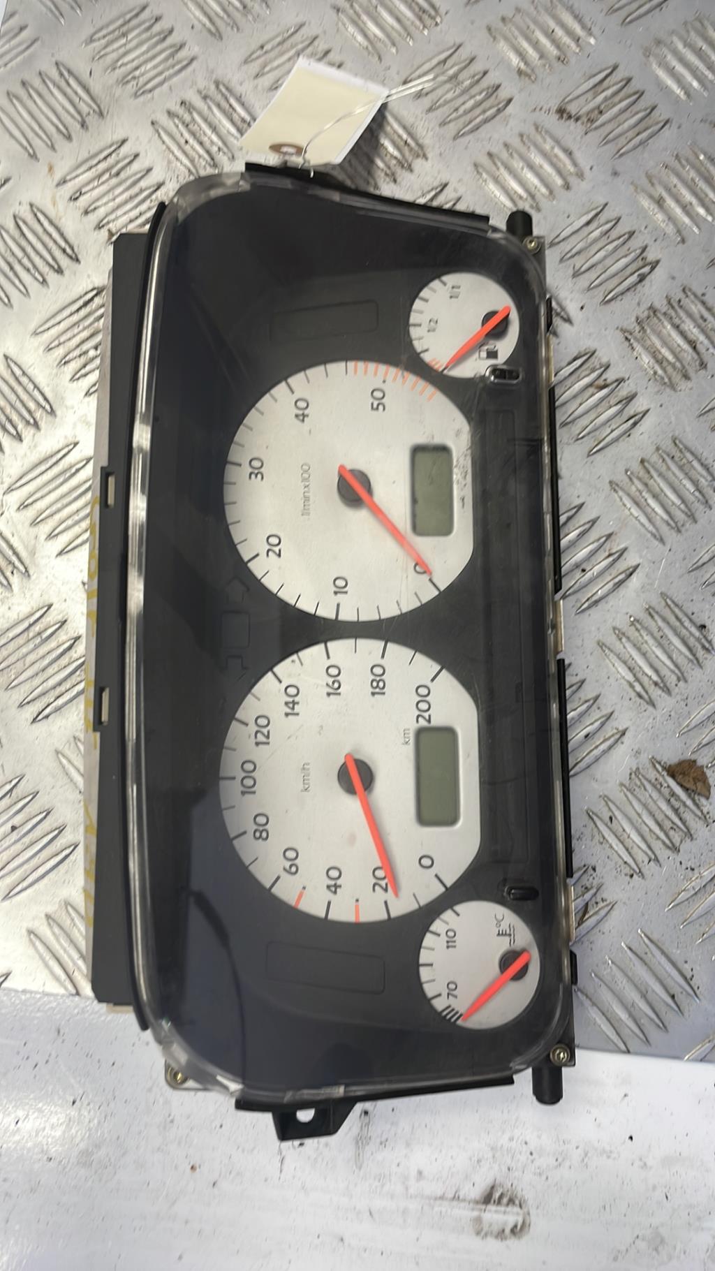 Compteur VOLKSWAGEN GOLF 3  - 1