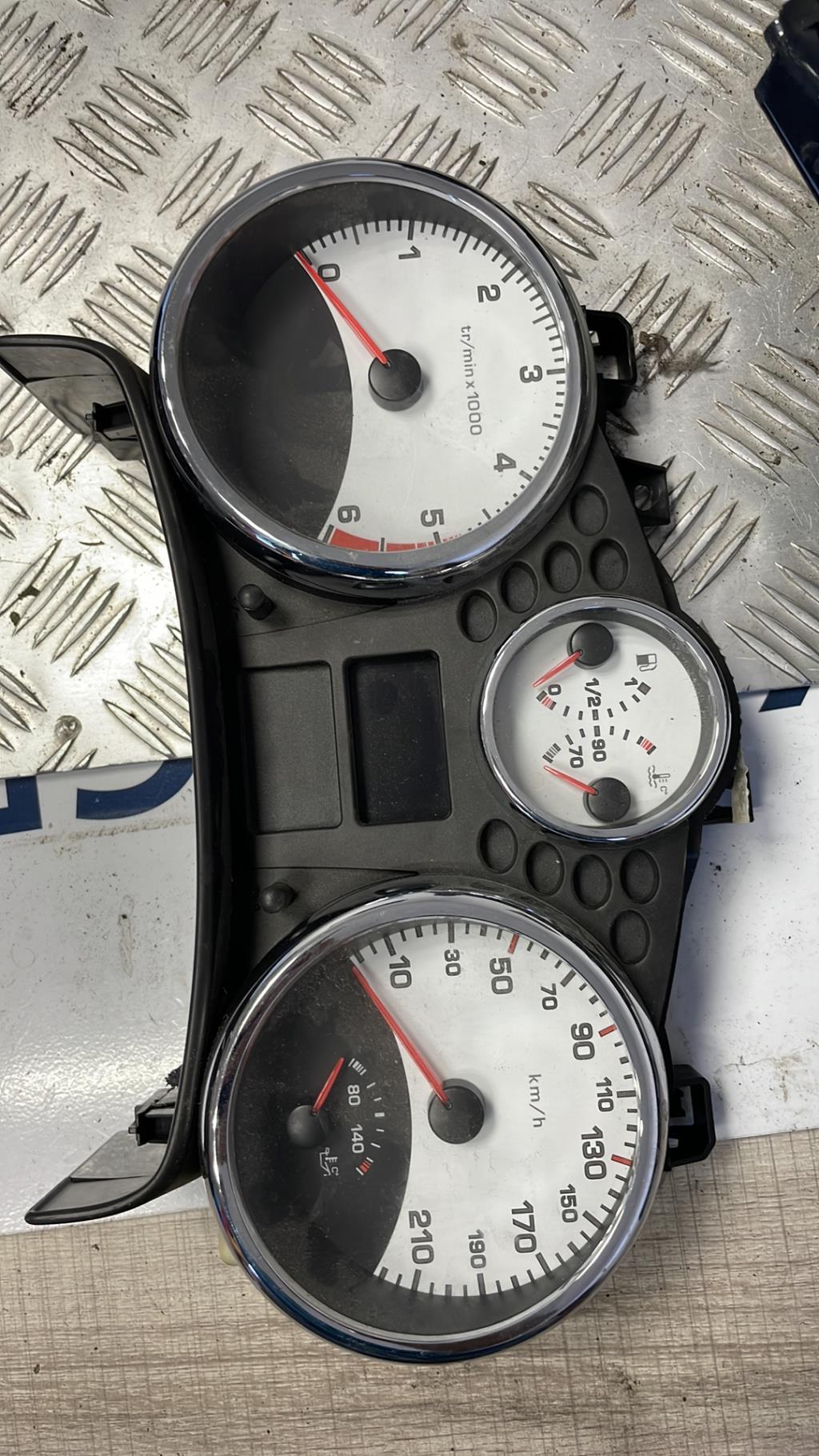 Compteur PEUGEOT 207 PHASE 1  - 1