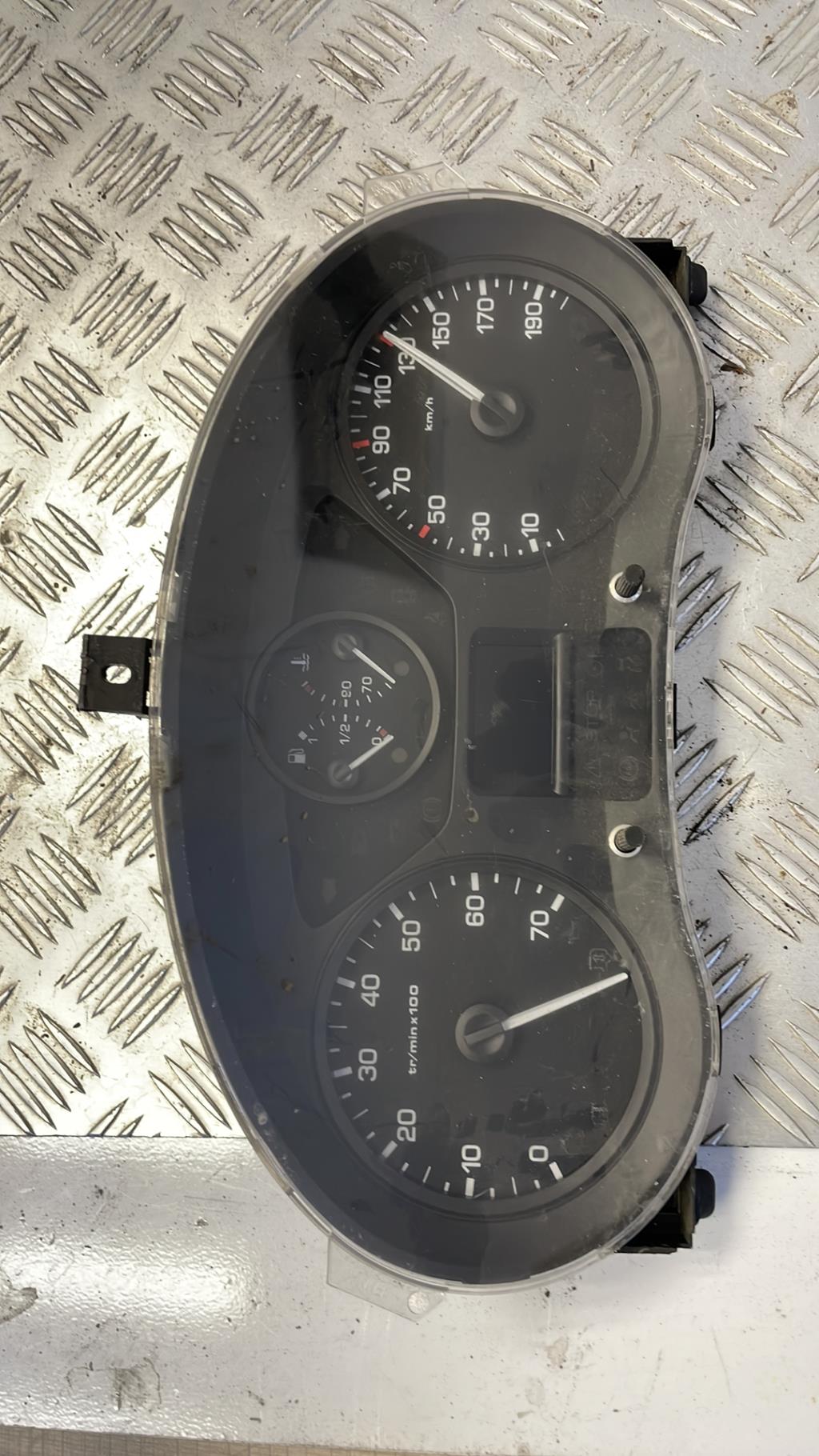 Compteur PEUGEOT PARTNER 2 PHASE 1 Diesel - 1