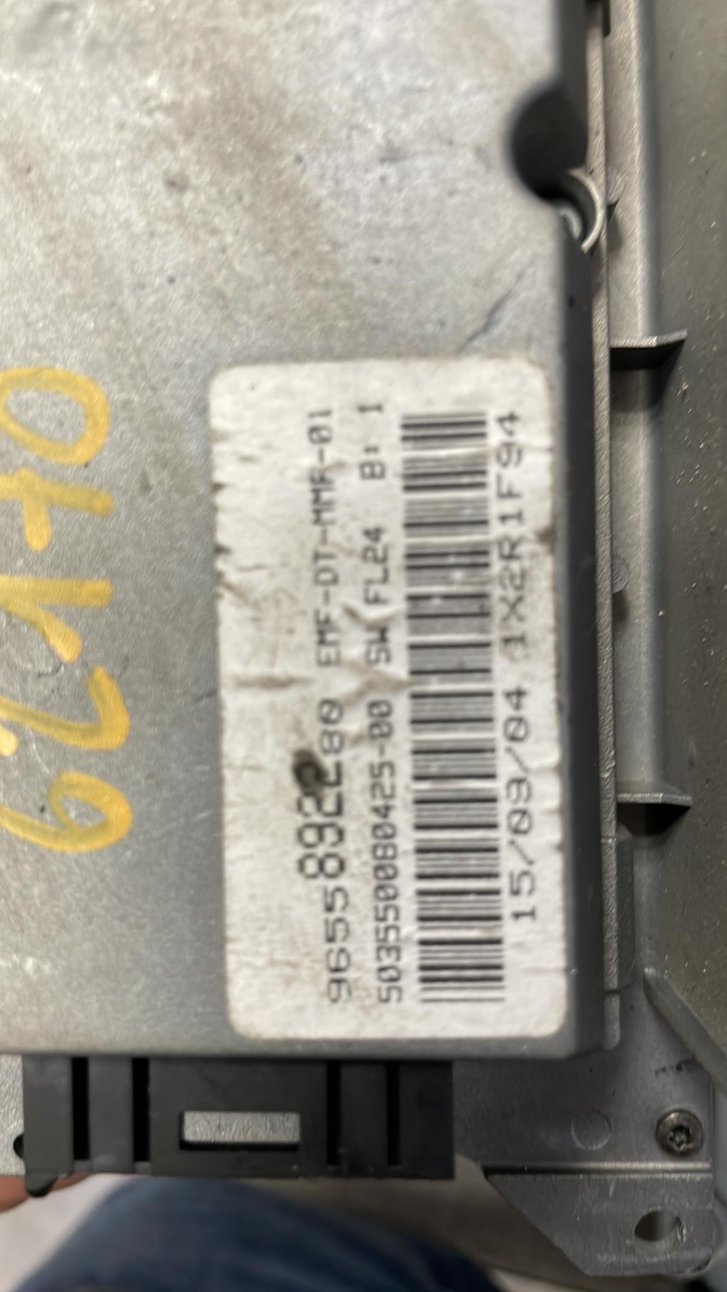 Ecran GPS PEUGEOT 307 PHASE 1 Diesel - 1