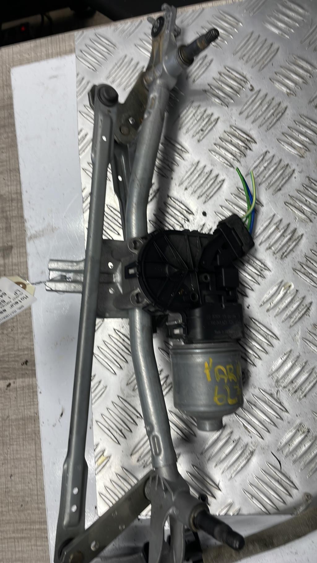 Motore tergicristallo anteriore PEUGEOT PARTNER 2 PHASE 2 Diésel - 1