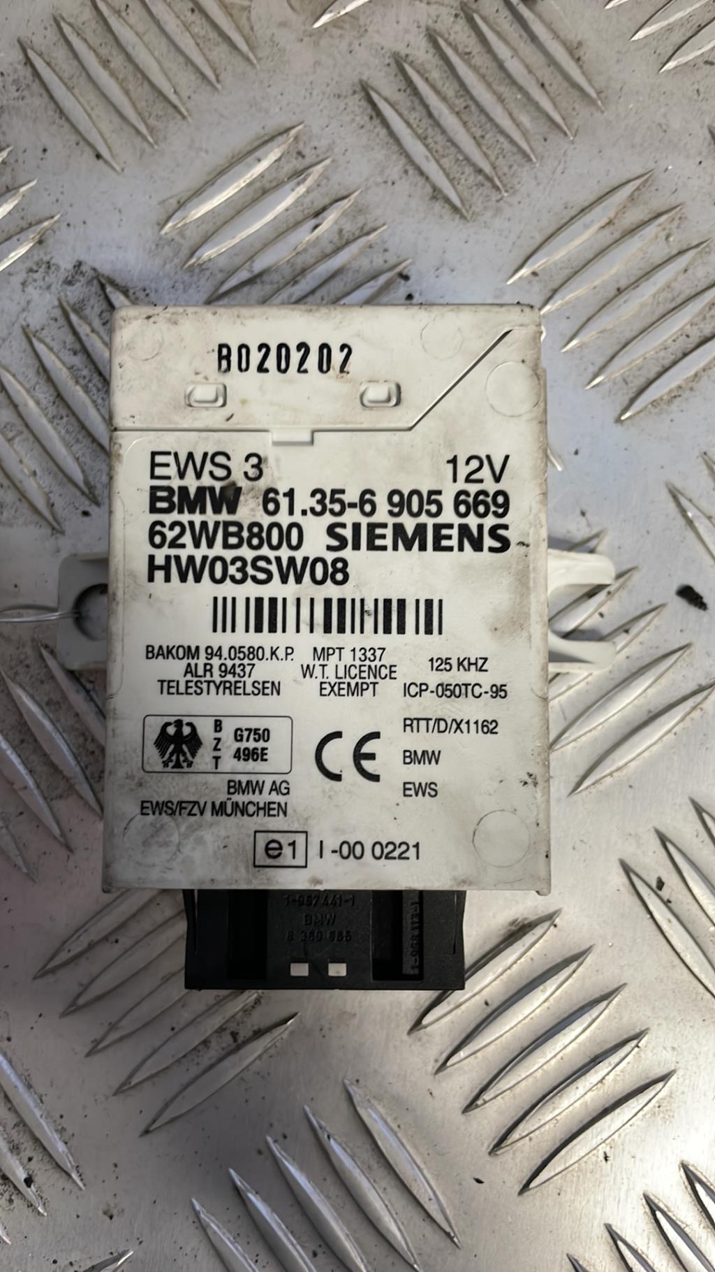 Relais electrique BMW SERIE 3 E46 COMPACT PHASE 1 Essence - 1