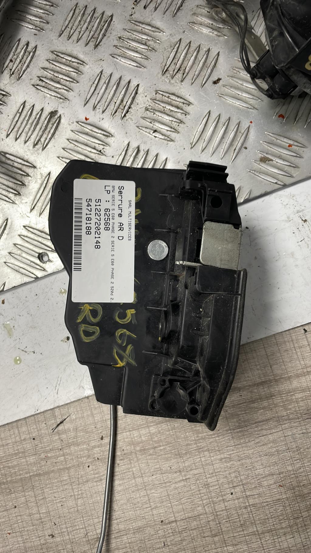 Serratura posteriore destra BMW SERIE 5 E60 PHASE 2 Diésel - 1