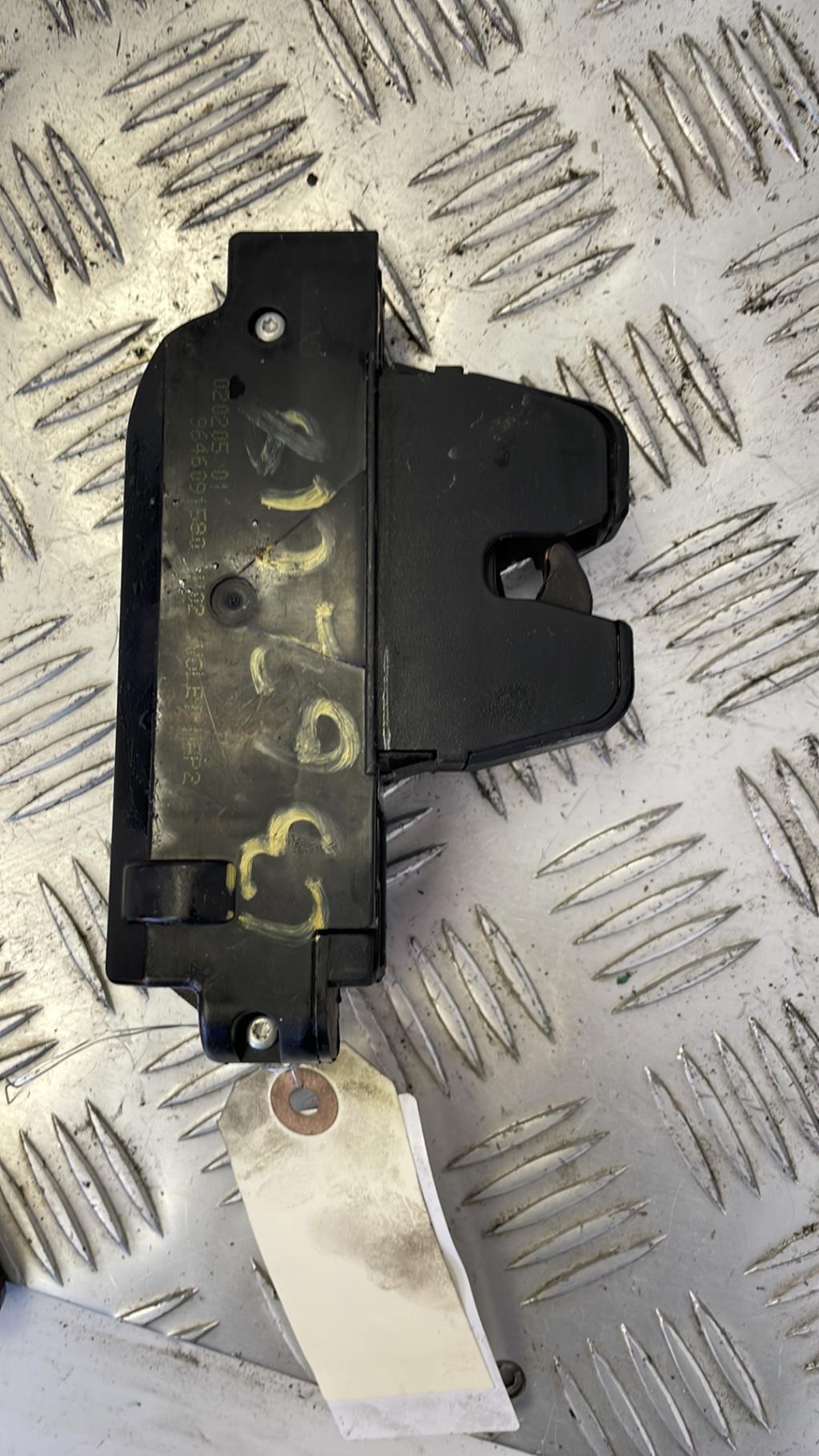 Serrure de coffre CITROEN C3 1 PHASE 1 Essence - 1