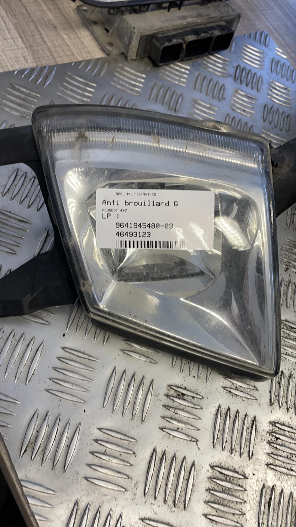 Fendinebbia sinistro (luce) PEUGEOT 407 PHASE 1  - 1