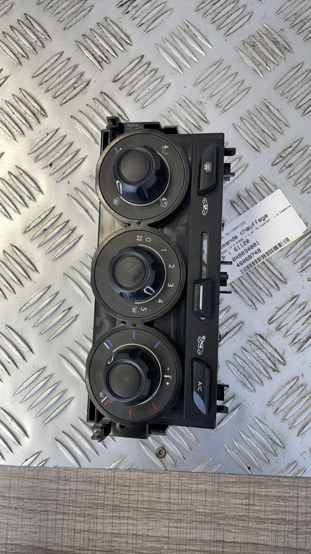 Commande chauffage CITROEN C3 2 PHASE 1 Essence - 1