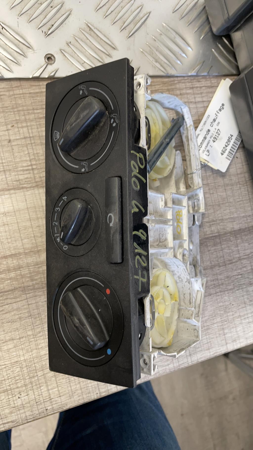 Commande chauffage VOLKSWAGEN POLO 3 PHASE 1 Essence - 1