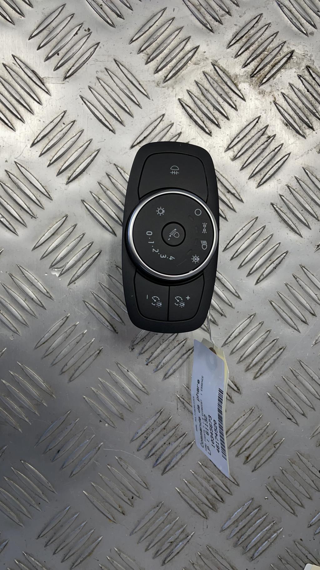 Commande de phare FORD FIESTA 7 PHASE 1  - 1
