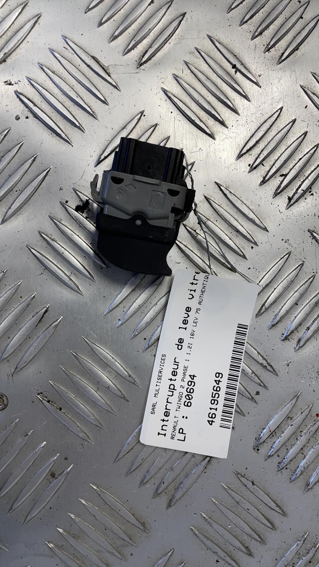 Interruttore lavacristalli anteriore destro RENAULT TWINGO 2 PHASE 1 Gasolina - 1