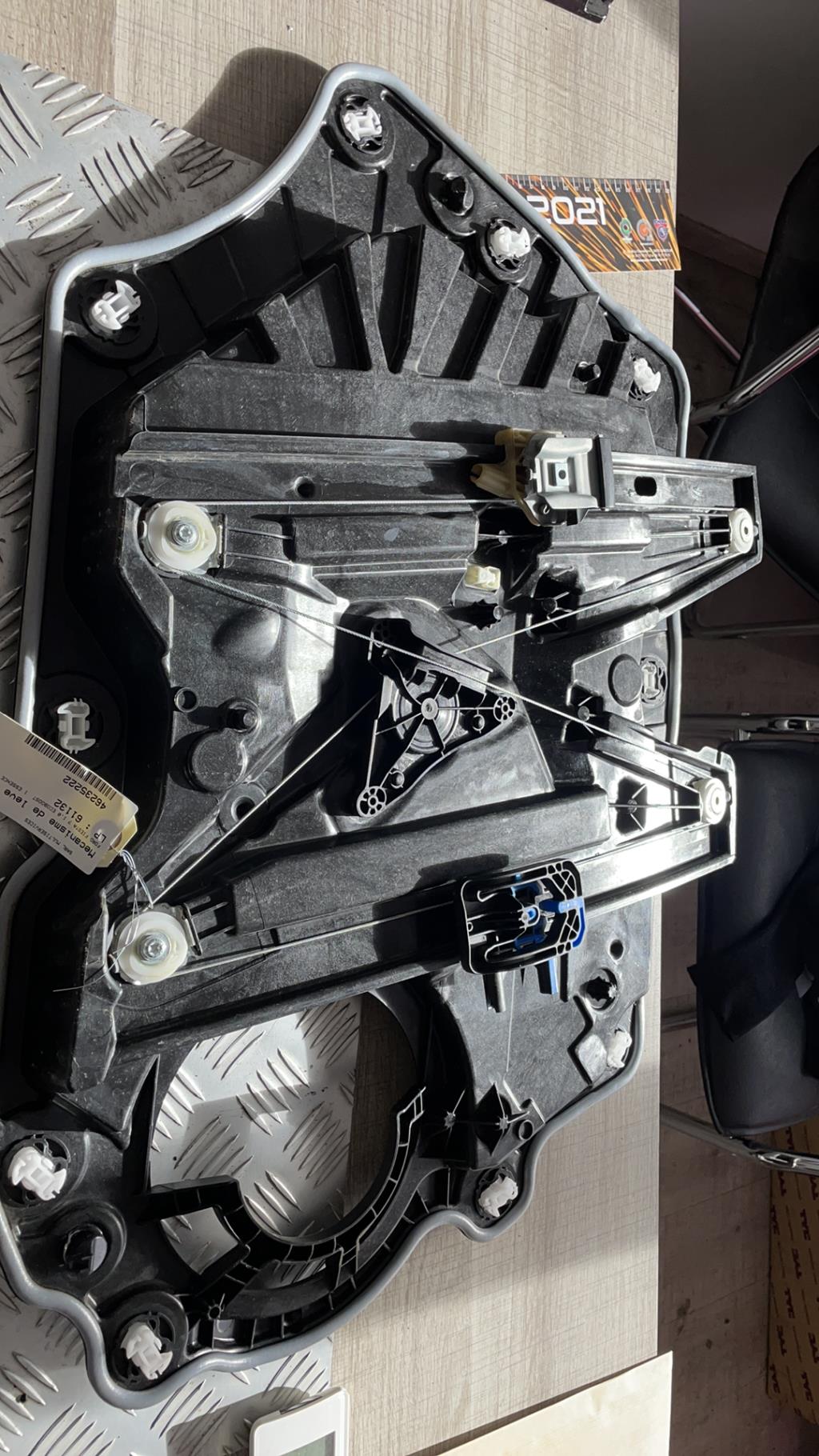 Meccanismo alzacristalli elettrico anteriore destro FORD FIESTA 7 PHASE 1  - 1