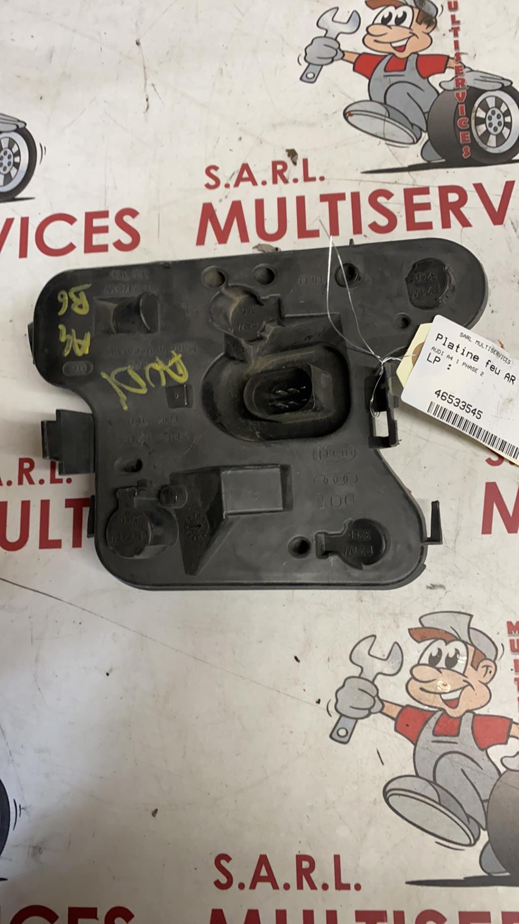 Base portalampade fanale posteriore sinistro AUDI A4 2 PHASE 1  - 1