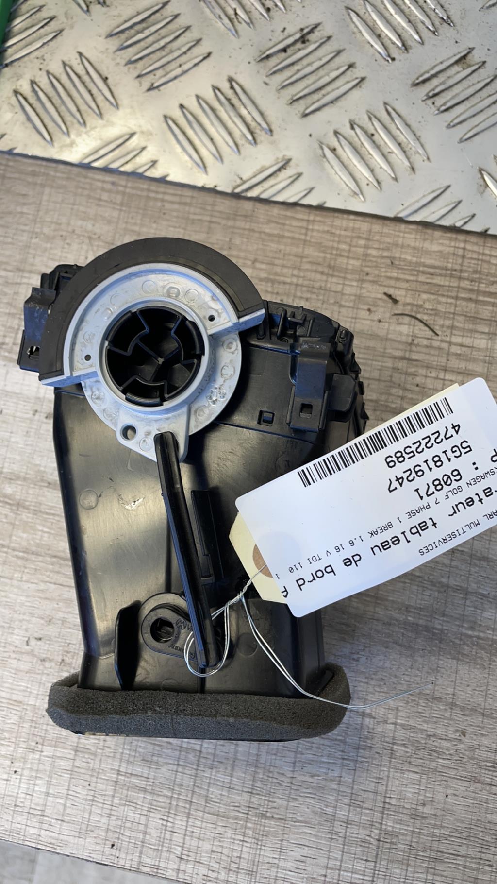 Bocchetta aerazione cruscotto anteriore sinistra VOLKSWAGEN GOLF 7 PHASE 1 BREAK Diésel - 1